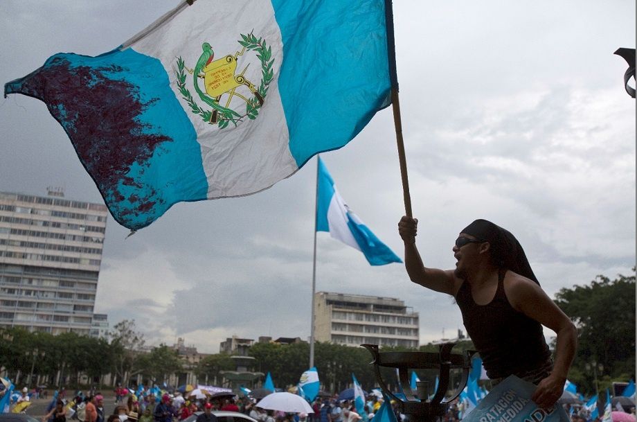 guatemaltecos piden renuncia de Morales