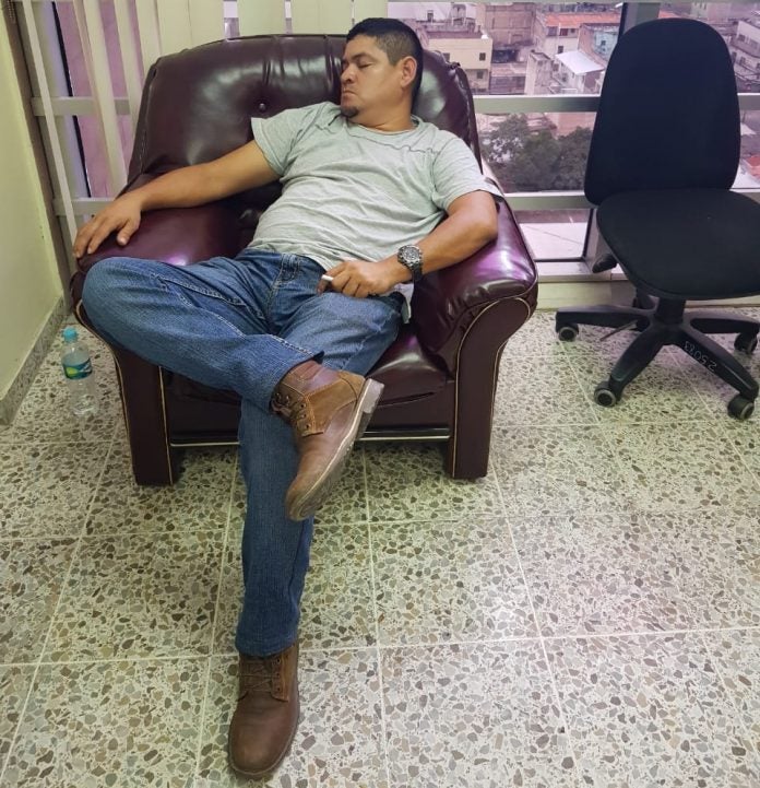 detenido con $400 mil detenido con $400 mil