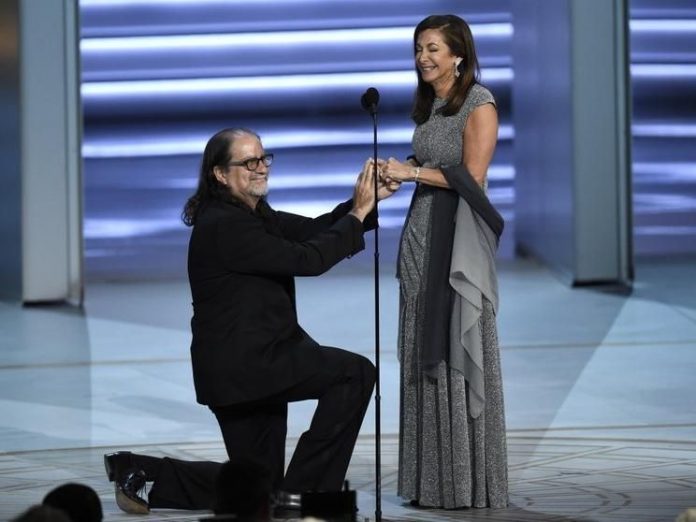 direcrto 1 director de los Oscar a su novia