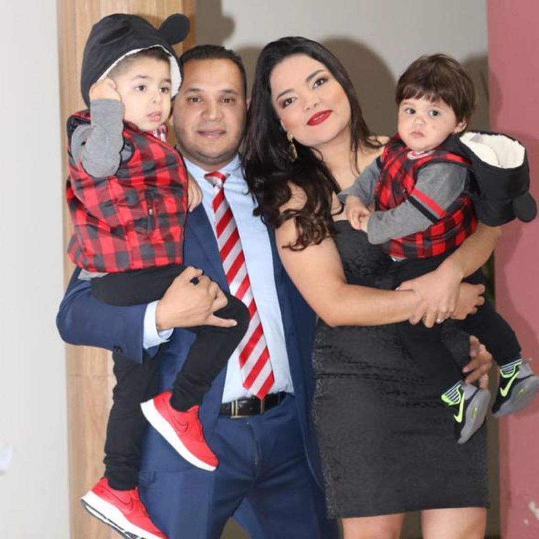 Ariela Caceres celebró la una linda navidad al lado de sus hijos y esposo