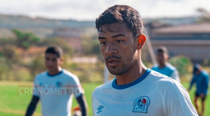 Alejandro Reyes Alejandro Reyes