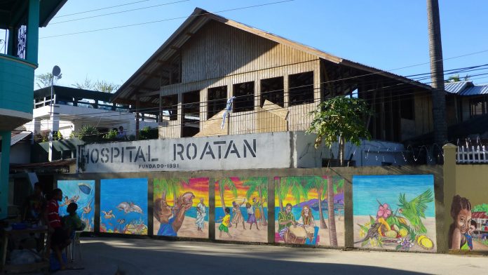 Hospital de Roatán sin espacio Hospital de Roatán sin espacio