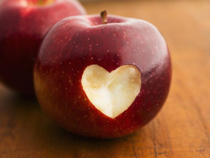 beneficios de comer manzana