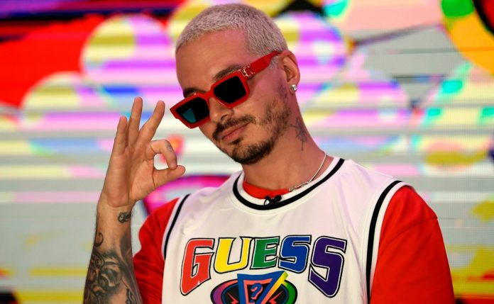 J Balvin preocupó a sus fans con publicación de Instagram y pidió ayuda por todos aquellos que la necesiten, incluyéndose. J Balvin preocupó a sus fans con publicación de Instagram y pidió ayuda por todos aquellos que la necesiten, incluyéndose.