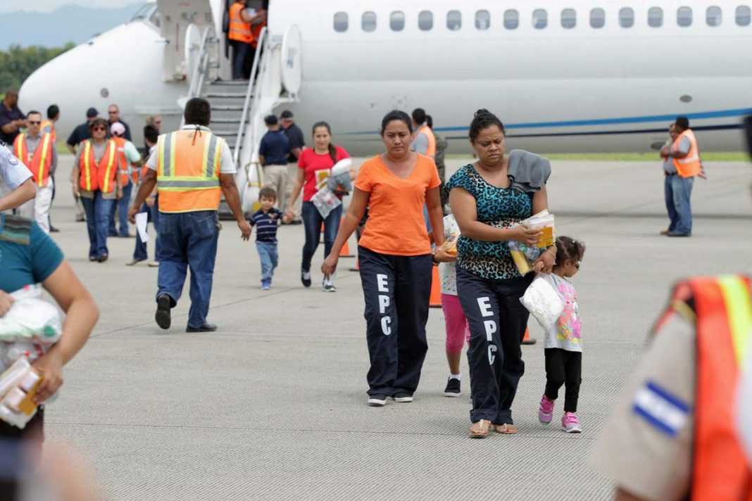hondureños deportados en méxico