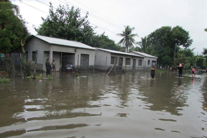 familias afectadas por inundaciones
