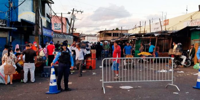 20 % de locatarios del Zonal Belén con COVID-19 20 % de locatarios del Zonal Belén con COVID-19