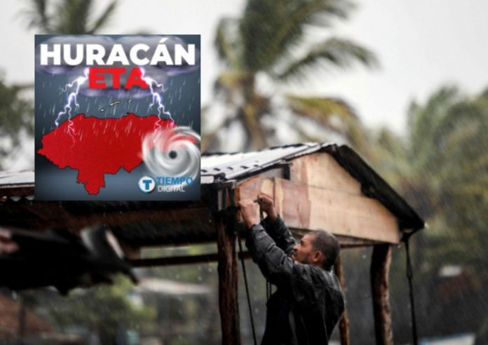Economista del Fosdeh aseguró que si el huracán Eta impacta a Honduras como lo hizo el Mitch, las pérdidas económicas serán altas en el país. Economista del Fosdeh aseguró que si el huracán Eta impacta a Honduras como lo hizo el Mitch, las pérdidas económicas serán altas en el país.
