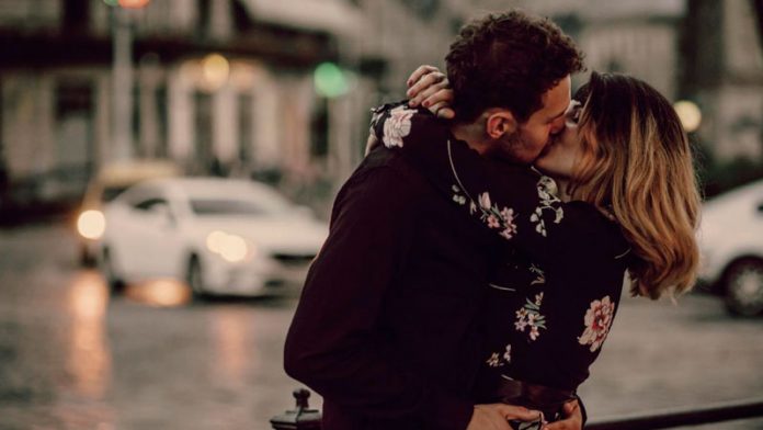 beneficios besar a tu pareja beneficios besar a tu pareja