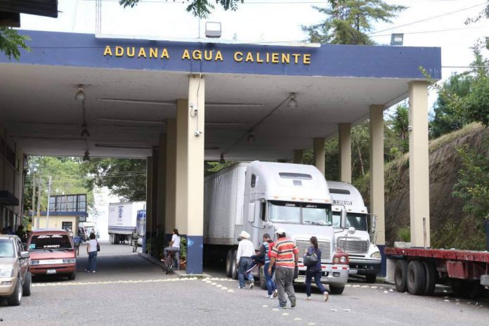 La Administración Aduanera de Honduras ha decidido ampliar el horario de atención en la aduana de Agua Caliente.