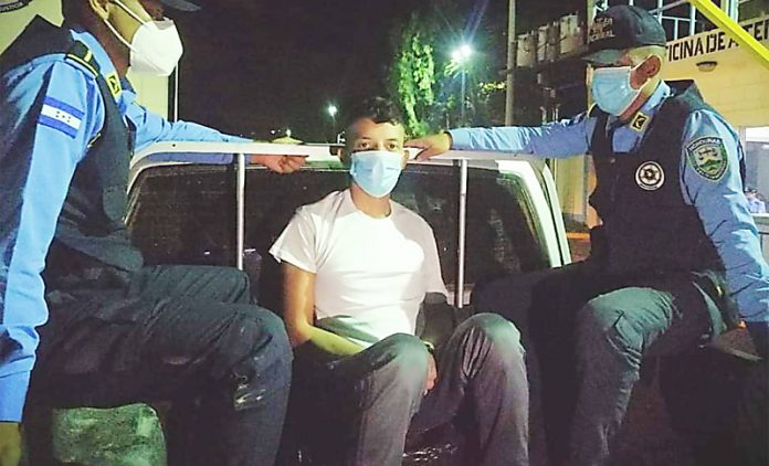 Además de los videos, Martínez reveló que tienen en su poder pruebas testificales de algunas personas que se encontraban cerca de la celda del privado de libertad y ahora occiso, Bayron Humberto Meléndez Alas.