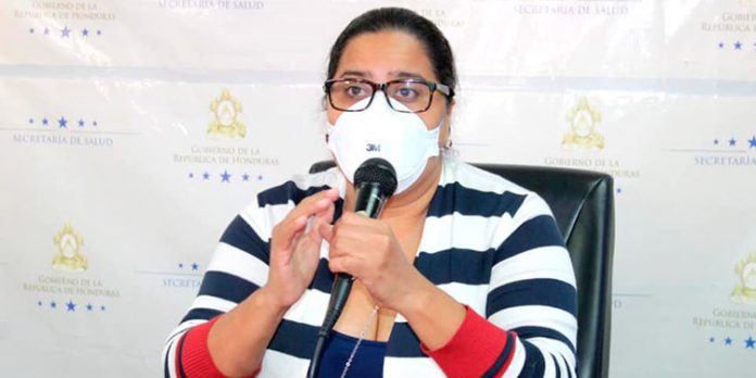 La jefa de la UVS, Karla Pavón, aseguró que no habrá confinamiento durante la época Navideña en Honduras y si lo establecieran, los hondureños no lo respetarían. La jefa de la UVS, Karla Pavón, aseguró que no habrá confinamiento durante la época Navideña en Honduras y si lo establecieran, los hondureños no lo respetarían.