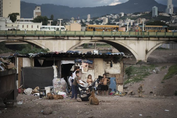 hondureños en pobreza hondureños en pobreza