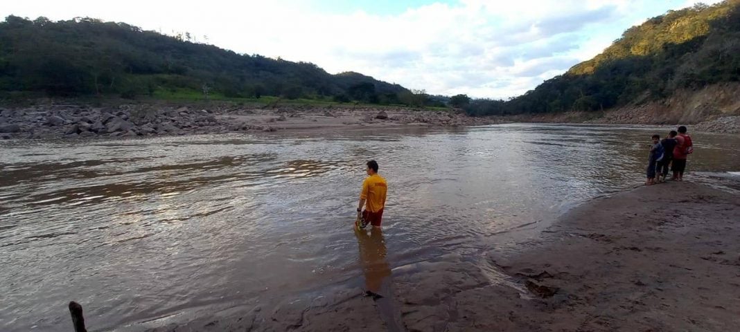 niño arrastrado por río Ulúa