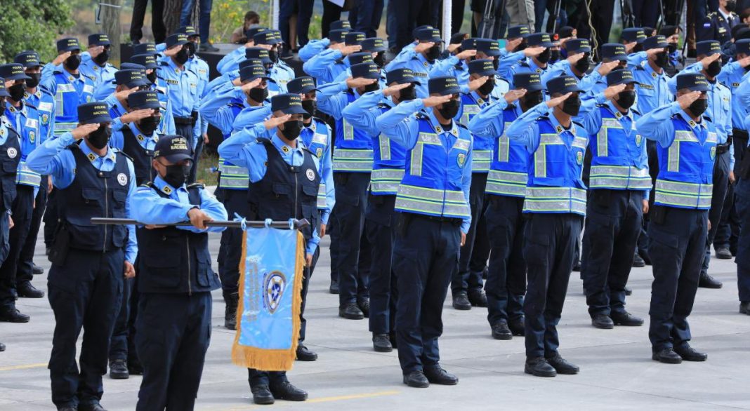 Ceremonia de ascensos Policía Nacional