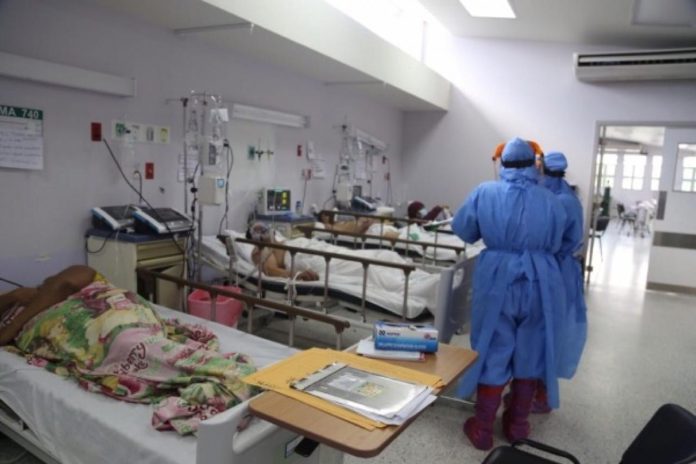 Umaña dijo que los centros de triajes reportan un 80 por ciento (80%) de positividad y que en los mismos se atienden de 200 a 300 pacientes por jornada.