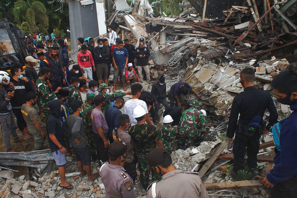 terremoto Indonesia muertes