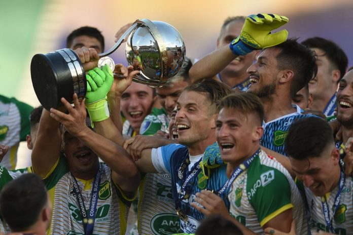 Los goles de Adonis Frías, Braian Romero y Washington Camacho le dieron al equipo de Florencio Varela el primer título internacional de su historia.