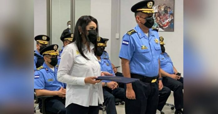 mujer portavoz Policía Nacional mujer portavoz Policía Nacional