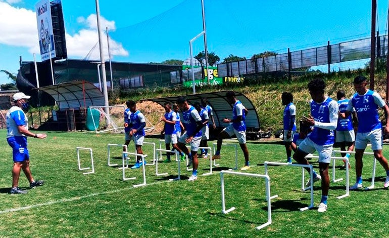 La selección Sub-23 de Honduras realizó su entrenamiento en el Centro de Alto Rendimiento (CAR) de la Liga Deportiva Alajuelense este lunes previo a su partido contra la Sub-23 de Costa Rica.