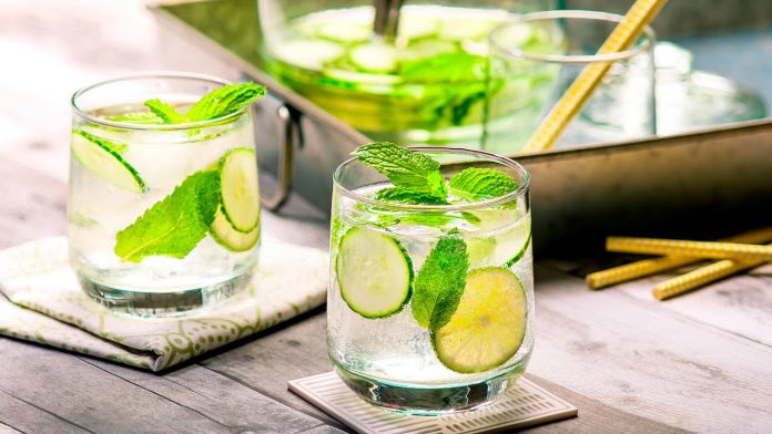 Beneficios agua limón menta Beneficios agua limón menta