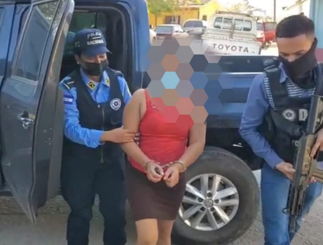 Capturan mujer por vender ahijada de 12 años