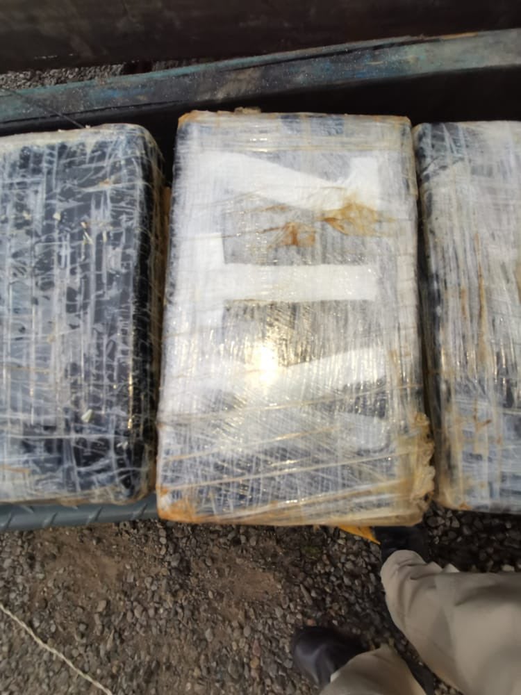kilos de cocaína oculta embarcación Atlántida
