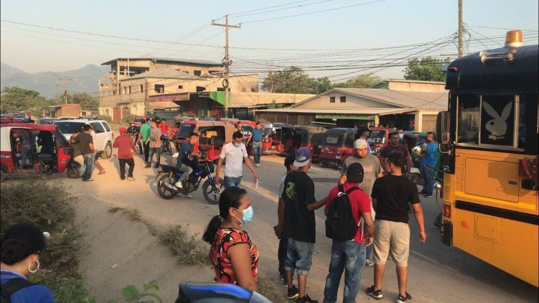 conductores mototaxi protestan Villanueva