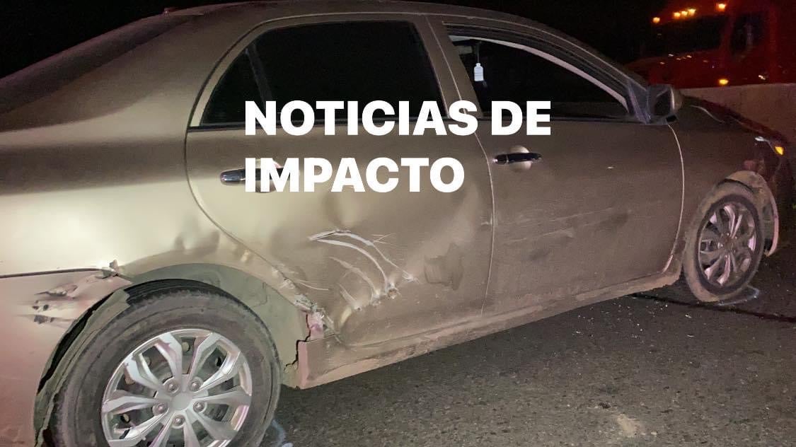 Choque entre rastras y camionetas en Cortés