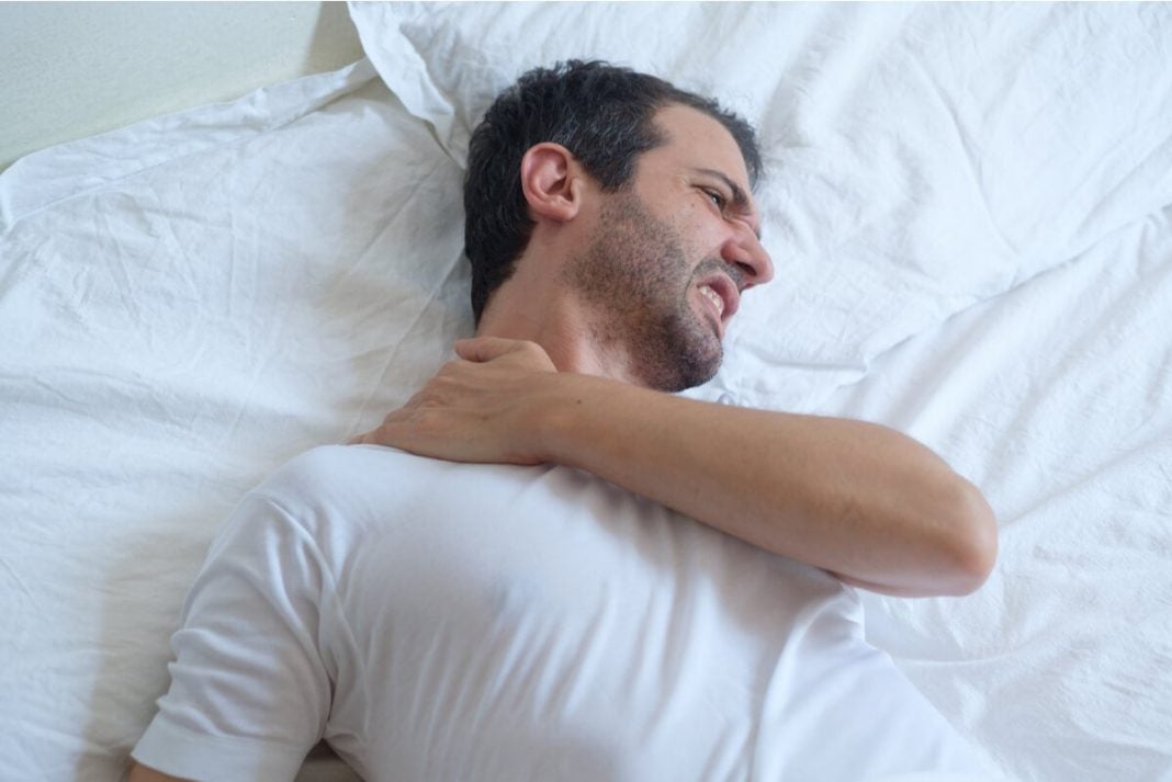 dormir con tendinitis en el hombro