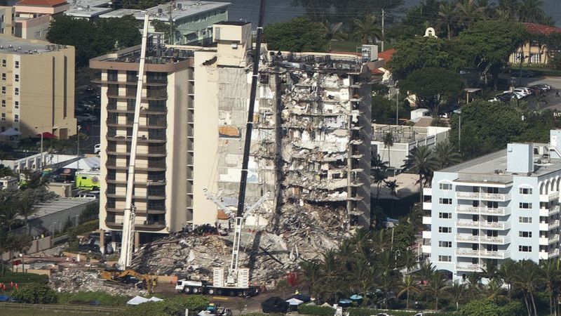 Derrumbe Miami aumenta 9 muertos