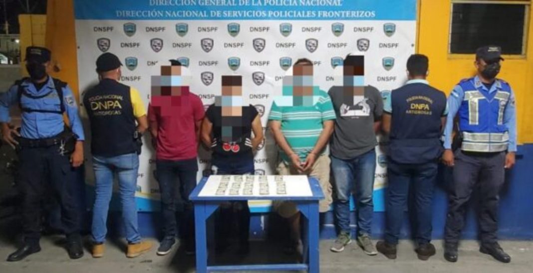 nicaragüenses capturados en Puerto Cortés