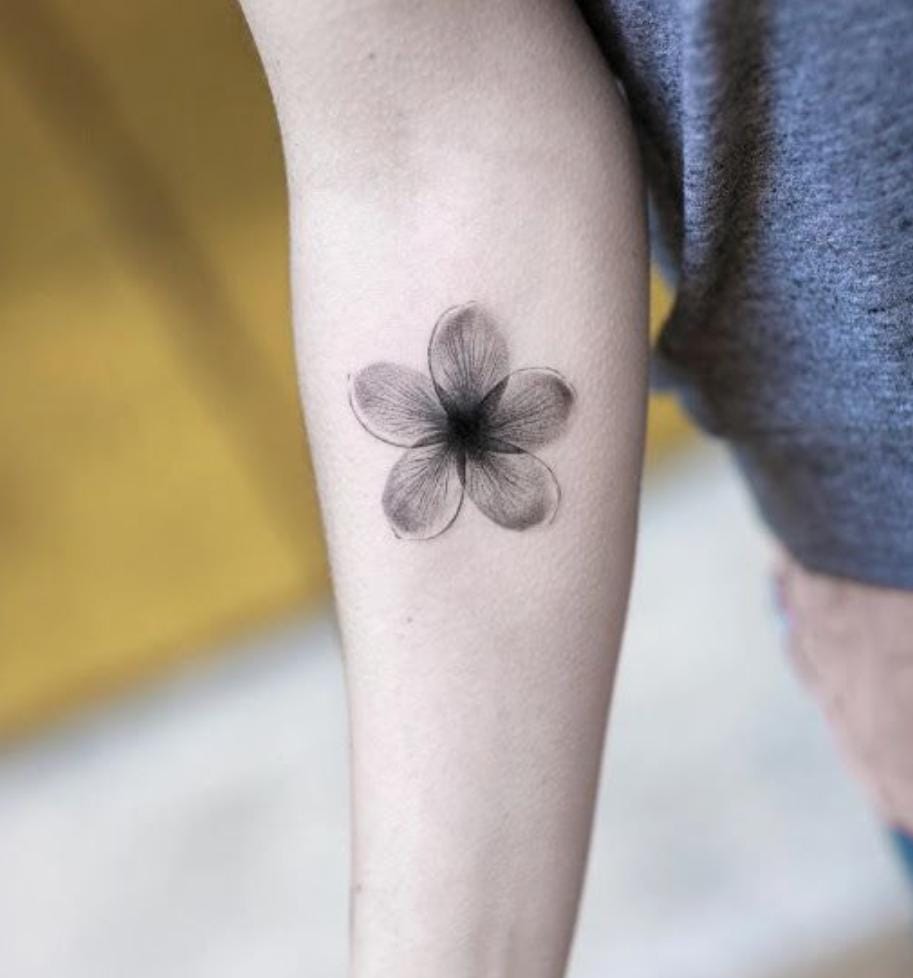 tatuajes florales mujeres