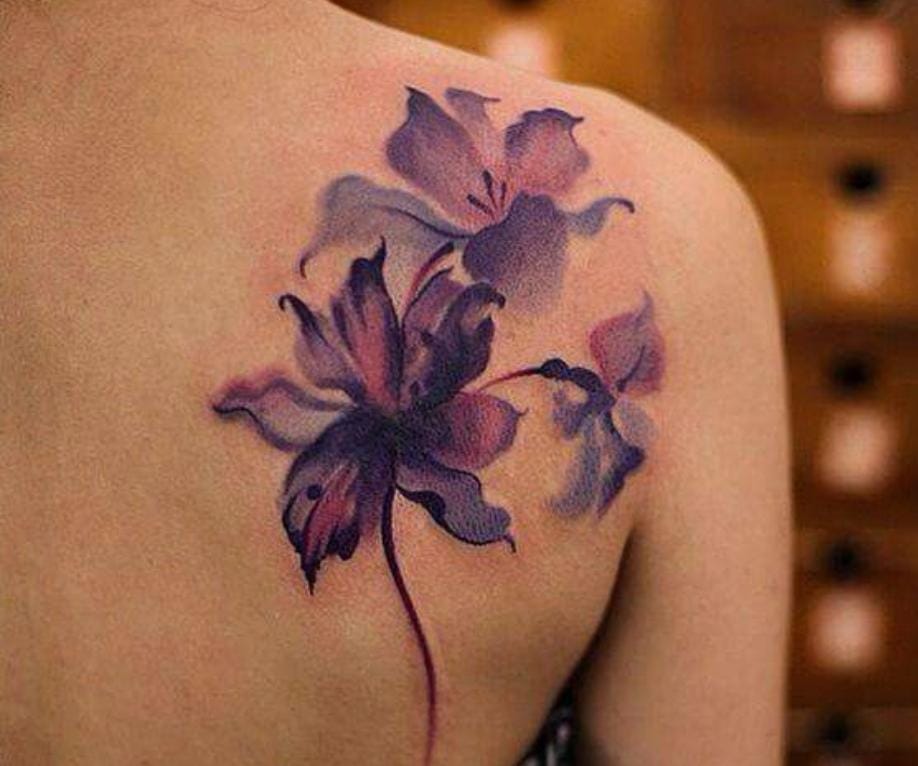 tatuajes florales mujeres