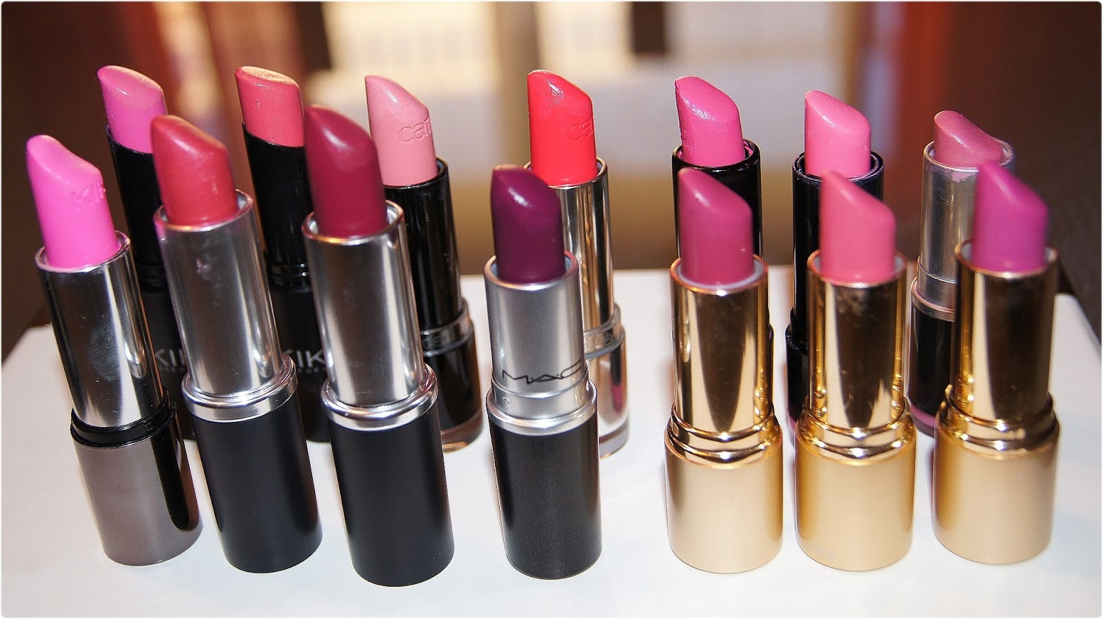 El labial rosado tiene diferentes tonalidades que se pueden utilizar.
