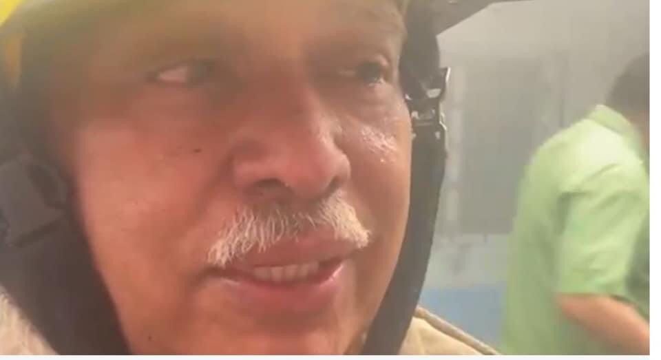 El bombero hondureño que se conmovió con el caso. 