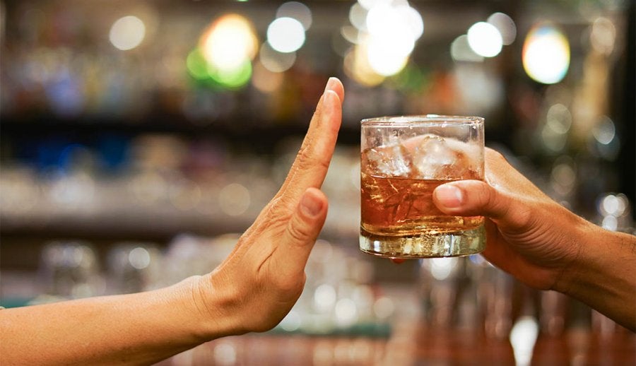 Aunque para muchos sea difícil, el consumo excesivo de alcohol es perjudicial para la salud.