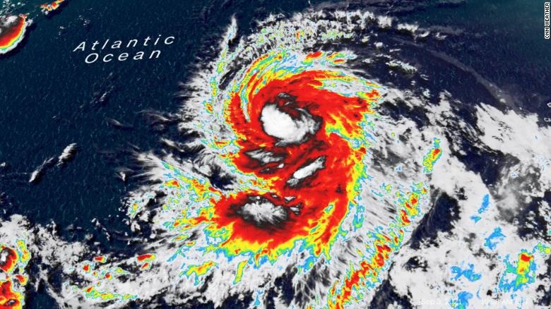huracán Larry categoría 2