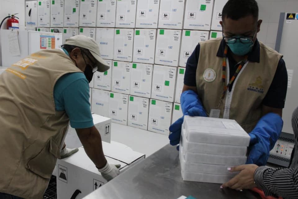 Llegan a Honduras 234000 dosis de Pfizer