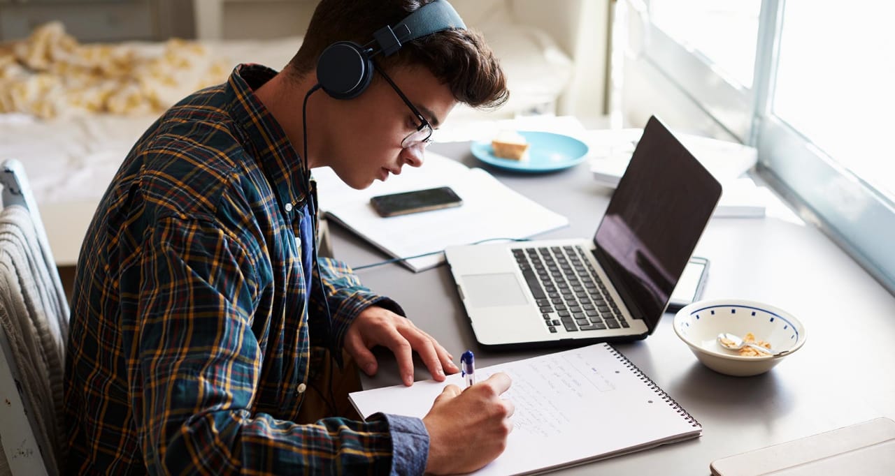 continuarán las clases de manera virtual