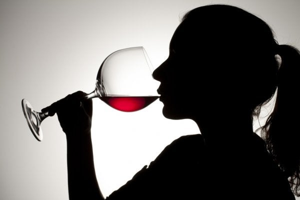 alcohol aumenta riesgo fibrilación auricular