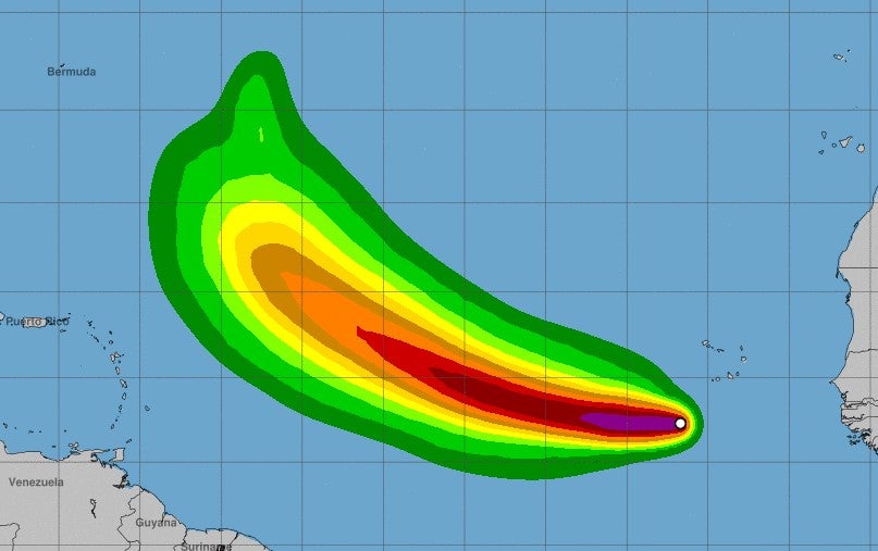 Larry se convertiría en huracán de categoría 1 el jueves.