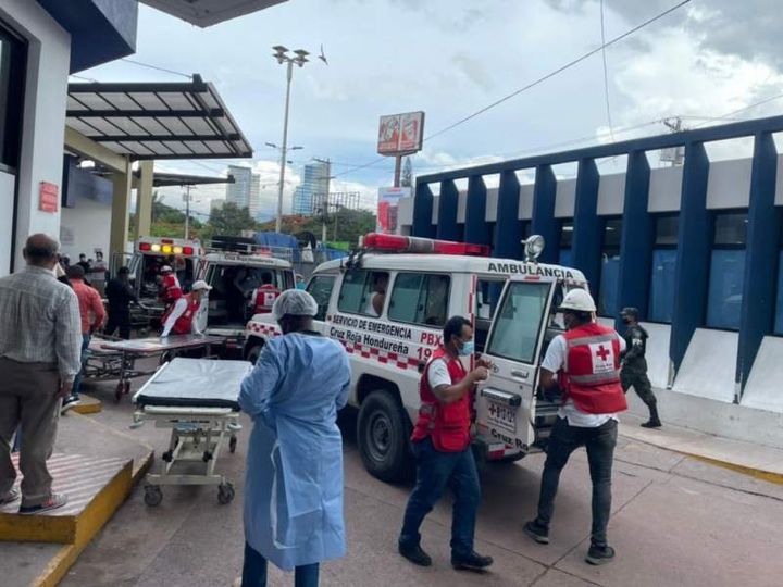 accidente vehículo en carretera heridos empleados