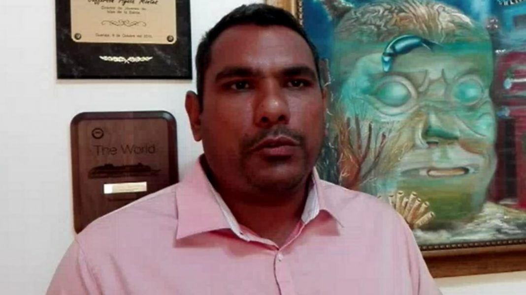 alcalde de Guanaja a Hondureños