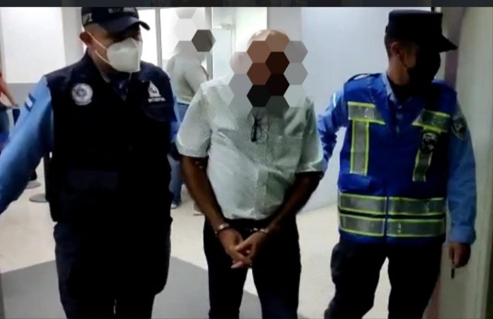 Arrestan hombre en aeropuerto de La Lima