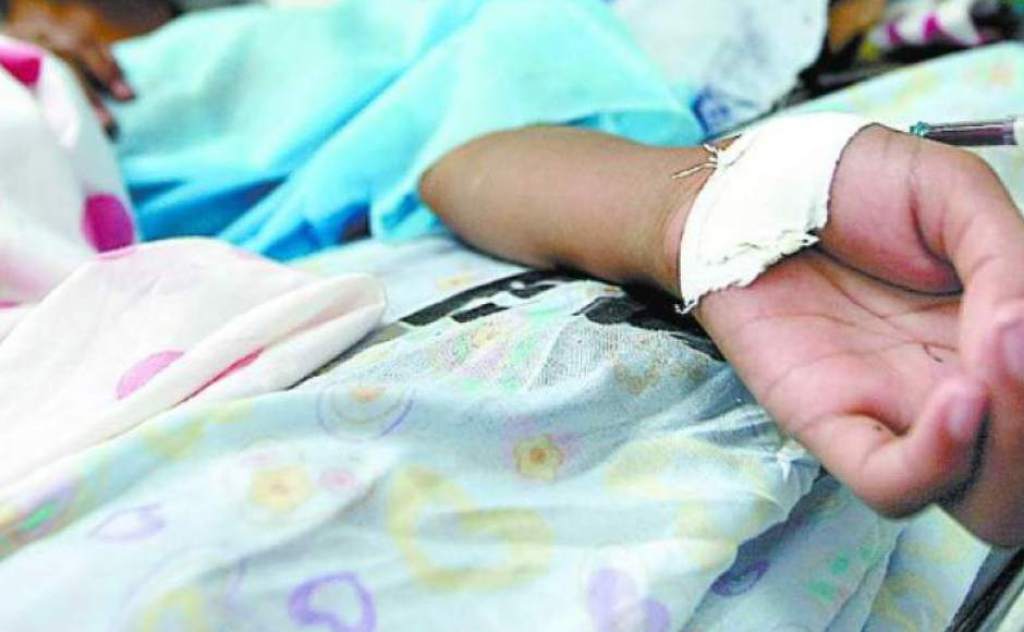 niños hospitalizados dengue HEU