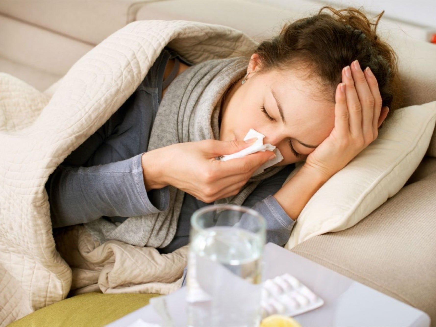 Las personas están llegando con gripe, tos, y fiebre.