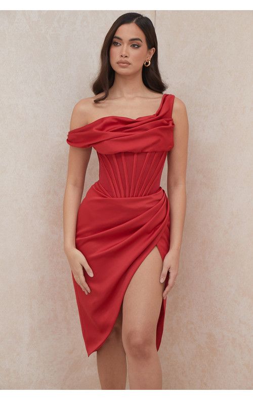 vestido rojo con corse