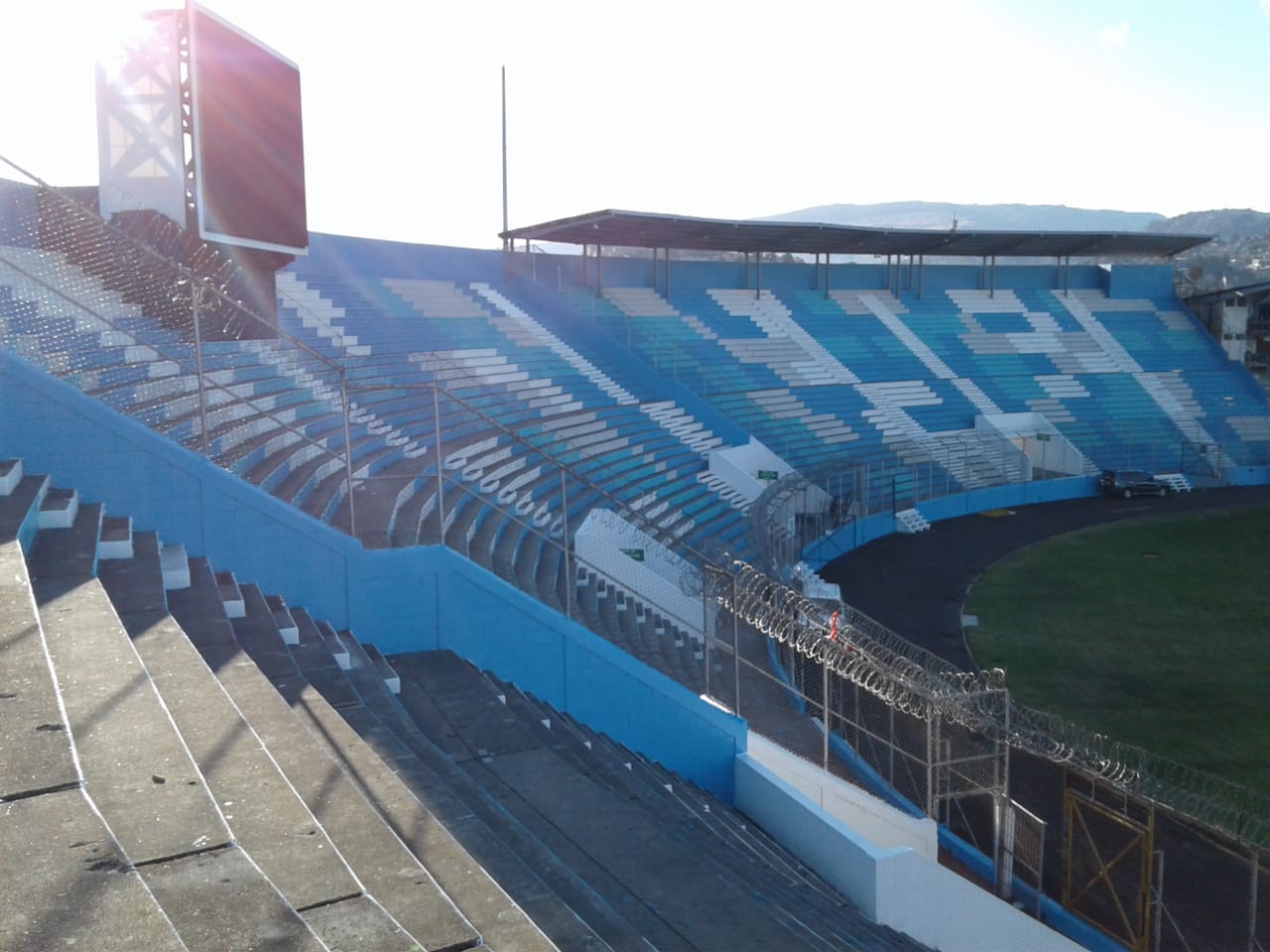Finaliza pintado Estadio Nacional