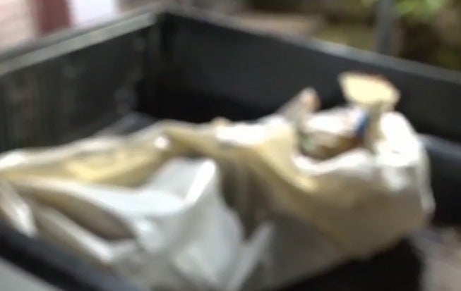 El cuerpo del fallecido fue trasladado hasta la morgue.
